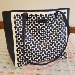 Medium Tote Bag